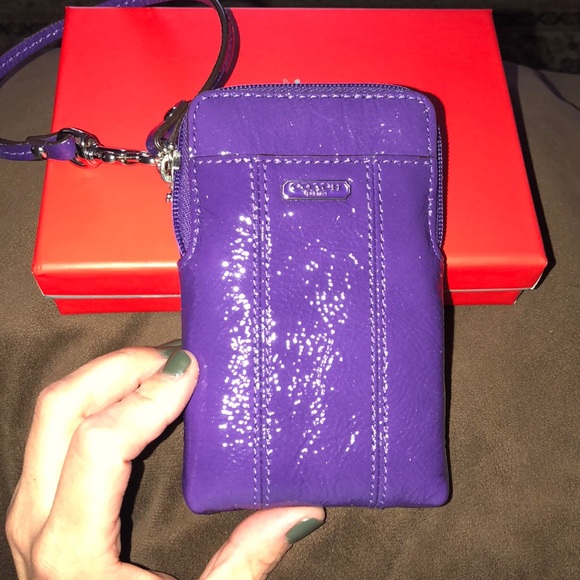 Coach Wristlet - Picture 1 of 4